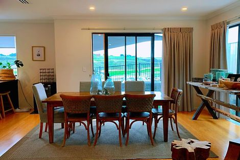 Photo of property in 17 Turutu Place, Long Bay, Auckland, 0630