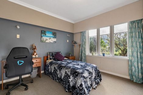 Photo of property in 14 Kowhai Street, Tawa, Wellington, 5028