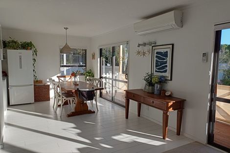 Photo of property in 2/37 Alexander Avenue, Torbay, Auckland, 0630