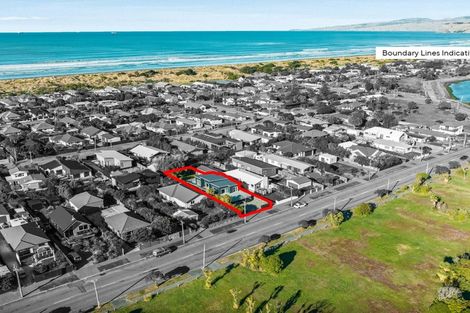 Photo of property in 387 Estuary Road, South New Brighton, Christchurch, 8062