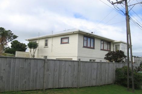 Photo of property in 16 Kitchener Terrace, Johnsonville, Wellington, 6037