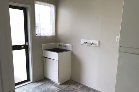 Photo of property in 2/10 Ebenezer Way, Clendon Park, Auckland, 2103