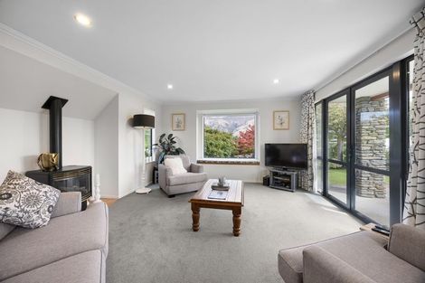 Photo of property in 47 Kings Drive, Wanaka, 9305