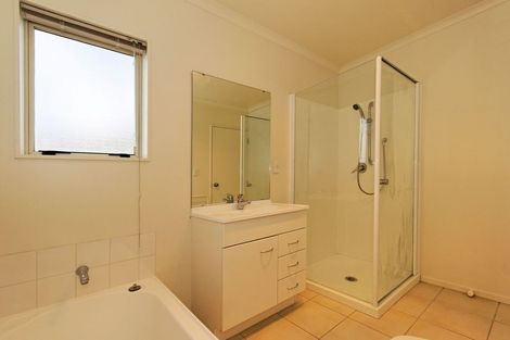 Photo of property in 3 Charta Place, Sunnyvale, Auckland, 0612