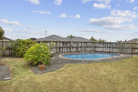 Photo of property in 12 Flora Way, Rototuna, Hamilton, 3210