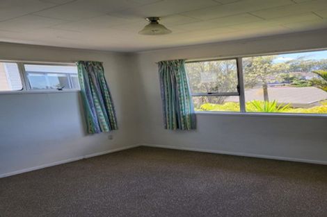 Photo of property in 64 Lavery Place, Sunnynook, Auckland, 0632