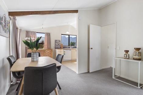 Photo of property in 9a Dart Place, Fernhill, Queenstown, 9300