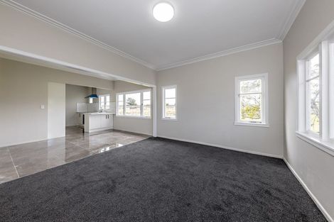 Photo of property in 2/16 Gordon Road, Papatoetoe, Auckland, 2025