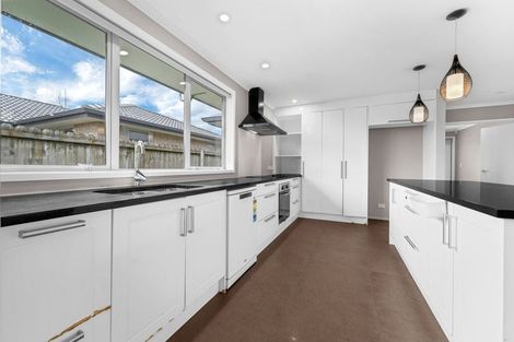 Photo of property in 112 Helenslee Road, Pokeno, 2472