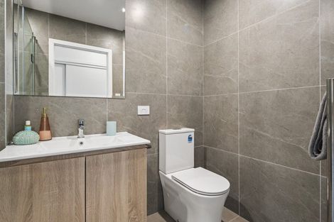 Photo of property in 10/19 Windlass Street, Long Bay, Auckland, 0630