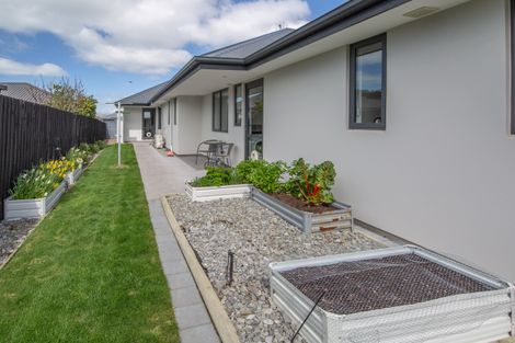 Photo of property in 28 Surfers Place, North New Brighton, Christchurch, 8083