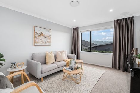 Photo of property in 14 Wangapeka Way, Aotea, Porirua, 5024