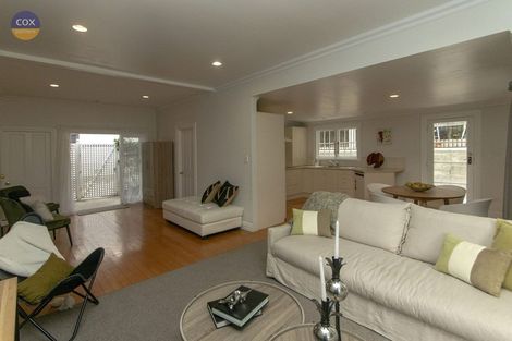 Photo of property in 21 Milton Road, Bluff Hill, Napier, 4110