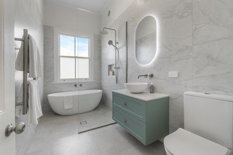 Photo of property in 15 Saint Leonards Road, Devonport, Auckland, 0624