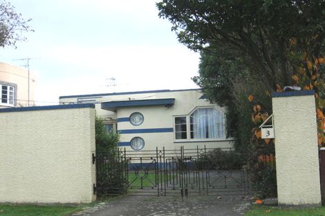 Photo of property in 2/3 Tawa, Woburn, Lower Hutt, 5010