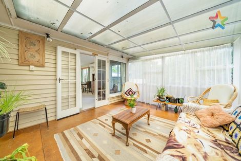 Photo of property in 5 Rawhiti Street, Stokes Valley, Lower Hutt, 5019