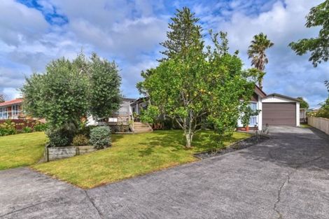 Photo of property in 27 Beihlers Road, Weymouth, Auckland, 2103