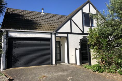 Photo of property in 30 Dorset Crescent, Hokowhitu, Palmerston North, 4410