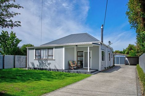 Photo of property in 25 Clifton Avenue, Carterton, 5713