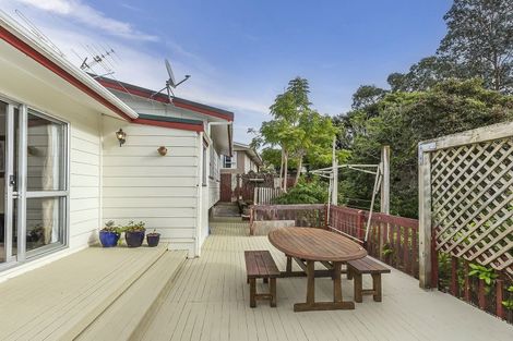 Photo of property in 15 Woolwich Close, Whitby, Porirua, 5024