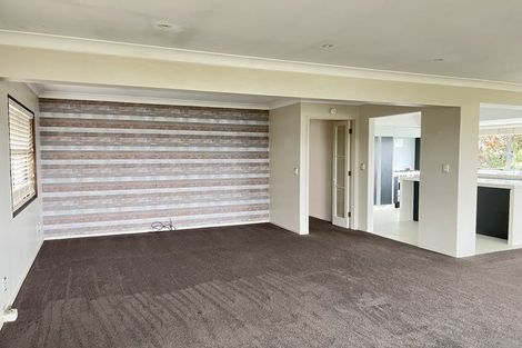 Photo of property in 23d Stanley Point Road, Stanley Point, Auckland, 0624