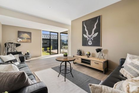 Photo of property in 12 Falconer Rise, Jacks Point, Queenstown, 9371