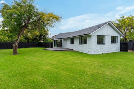 Photo of property in 8c Leeman Place, Redwood, Christchurch, 8051