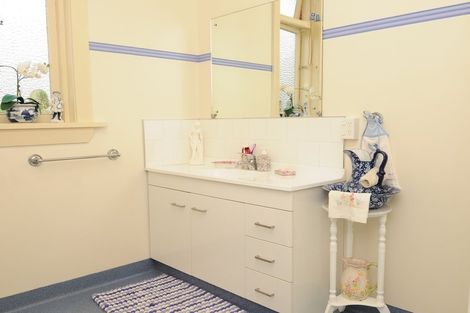 Photo of property in 1 Parsonage Road, Waimate, 7924