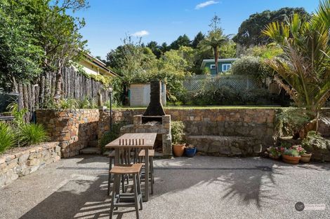 Photo of property in 19 Onehuka Road, Tirohanga, Lower Hutt, 5010