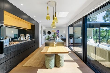 Photo of property in 52 Tanekaha Road, Titirangi, Auckland, 0604