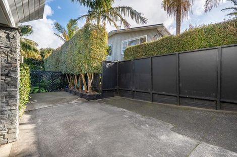 Photo of property in 2/16 Law Street, Torbay, Auckland, 0630