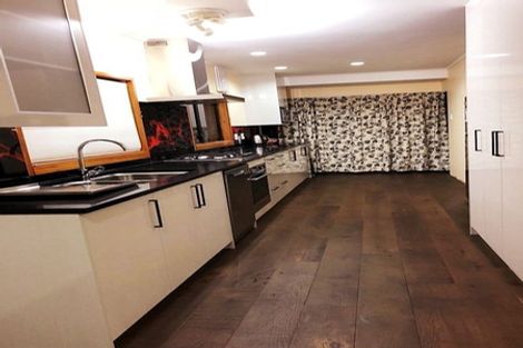 Photo of property in 30 Taupo Street, Green Bay, Auckland, 0604