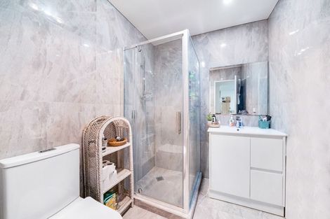 Photo of property in 4a Kelman Road, Kelston, Auckland, 0602