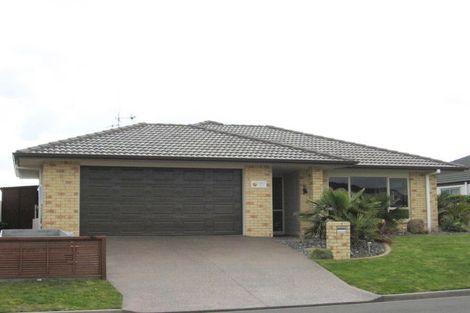 Photo of property in 18 Carribean Place, Papamoa Beach, Papamoa, 3118