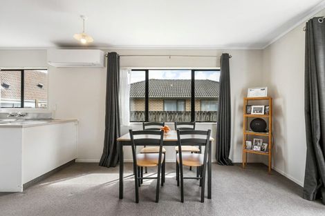Photo of property in 3/34 Wairau Avenue, Avondale, Auckland, 1026