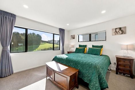 Photo of property in 3 Maka Terrace, Orewa, 0931