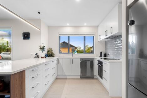 Photo of property in 46 Watkins Drive, Rangiora, 7400