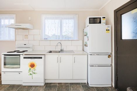 Photo of property in 11 Hendon Place, West End, Palmerston North, 4412