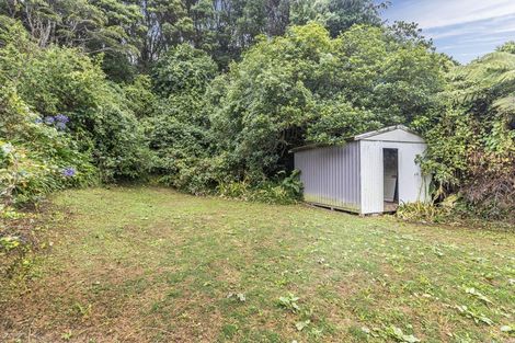 Photo of property in 15 Victory Crescent, Tawa, Wellington, 5028