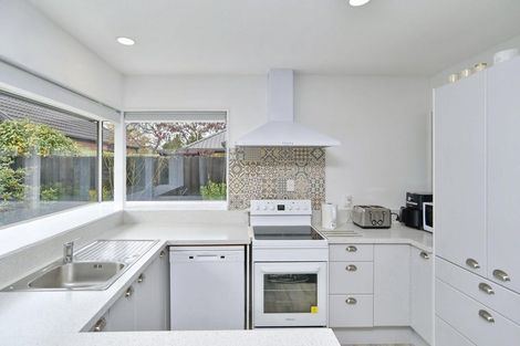 Photo of property in 2/43 Kedleston Drive, Avonhead, Christchurch, 8042