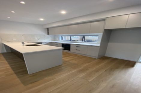 Photo of property in 32d Potter Avenue, Northcote, Auckland, 0627