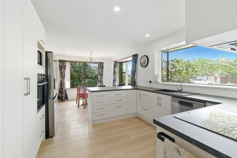 Photo of property in 8 Addison Place, Halswell, Christchurch, 8025