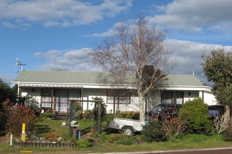 Photo of property in 6 Chestnut Grove, Tairua, 3508