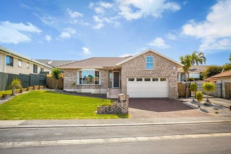 Photo of property in 29 Hercules Drive, Henderson, Auckland, 0612