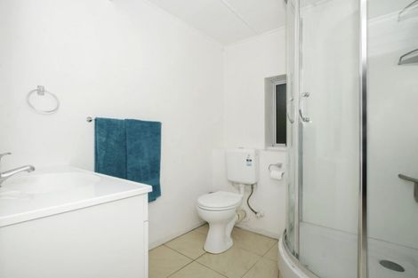 Photo of property in 2/55 Glenmore Road, Sunnyhills, Auckland, 2010