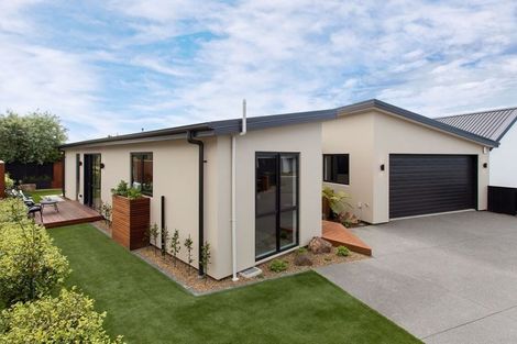 Photo of property in 16 Coupling Close, Prebbleton, 7604