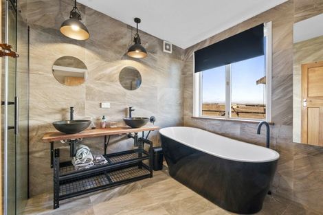 Photo of property in 18 Norton Street, Foxton Beach, Foxton, 4815