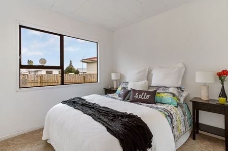 Photo of property in 64 Redcrest Avenue, Red Hill, Papakura, 2110