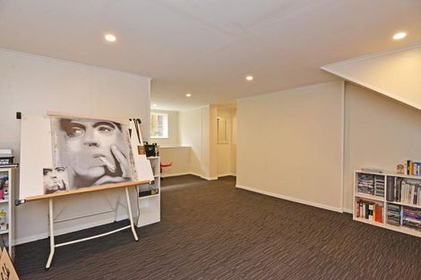 Photo of property in 273 Henderson Valley Road, Henderson, Auckland, 0612