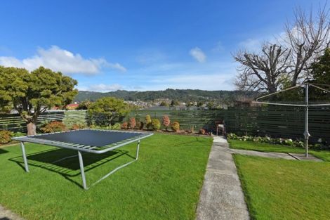 Photo of property in 31 Dowling Grove, Silverstream, Upper Hutt, 5019